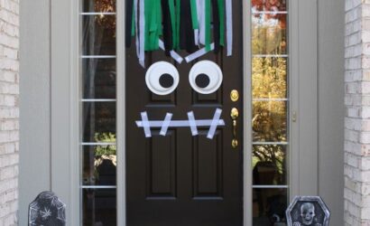 25 ideas to decorate your front door for Halloween