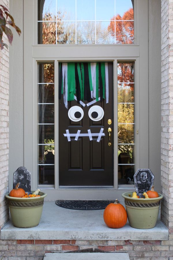 25 ideas to decorate your front door for Halloween
