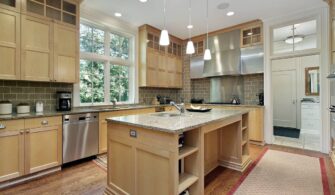 What Color Floor Goes with Oak Cabinets?