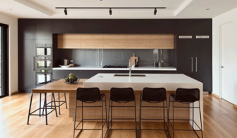 20 modern black and white kitchens that used wood
