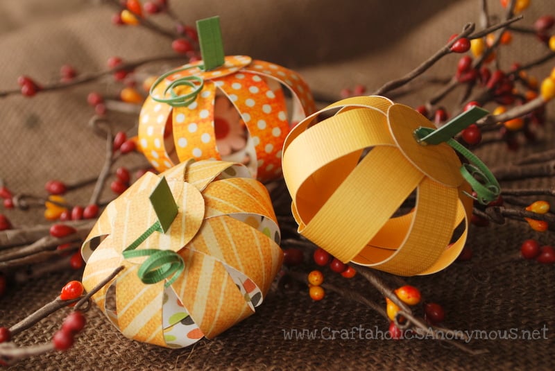 Mini Thanksgiving Centerpiece - Paper Pumpkins