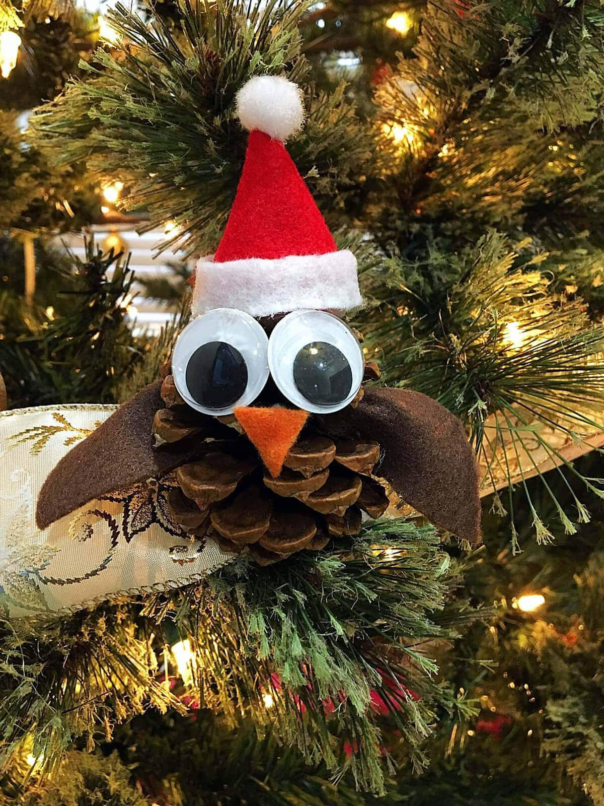 Santa Owl pinecone Ornaments for the Kids