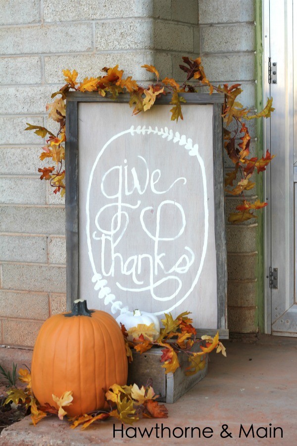 Hand-Painted Rustic Welcome DIY Thanksgiving Sign