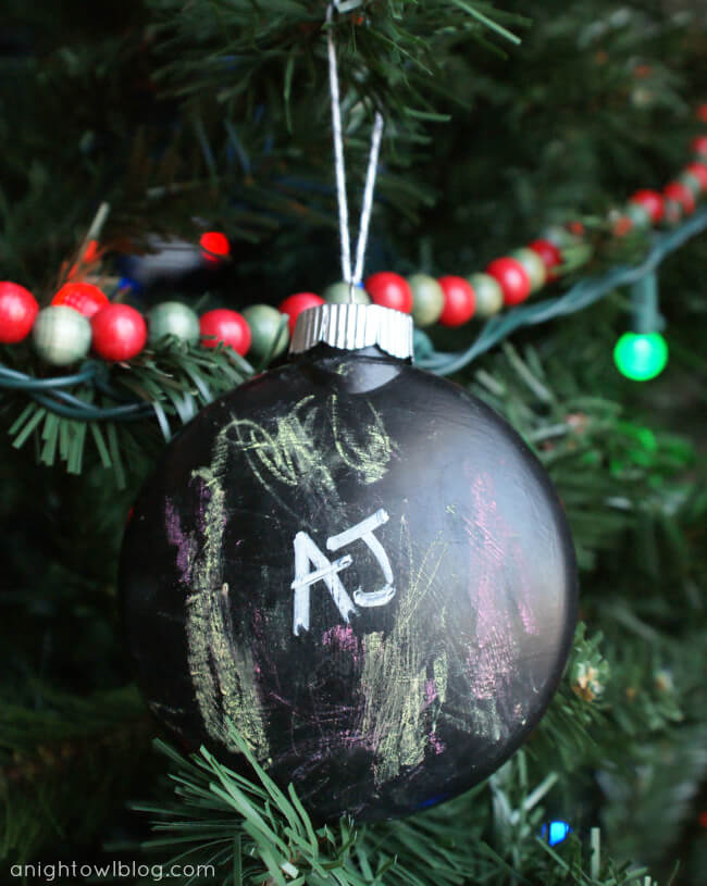 Kid-Friendly Chalkboard Painted Christmas Ornament