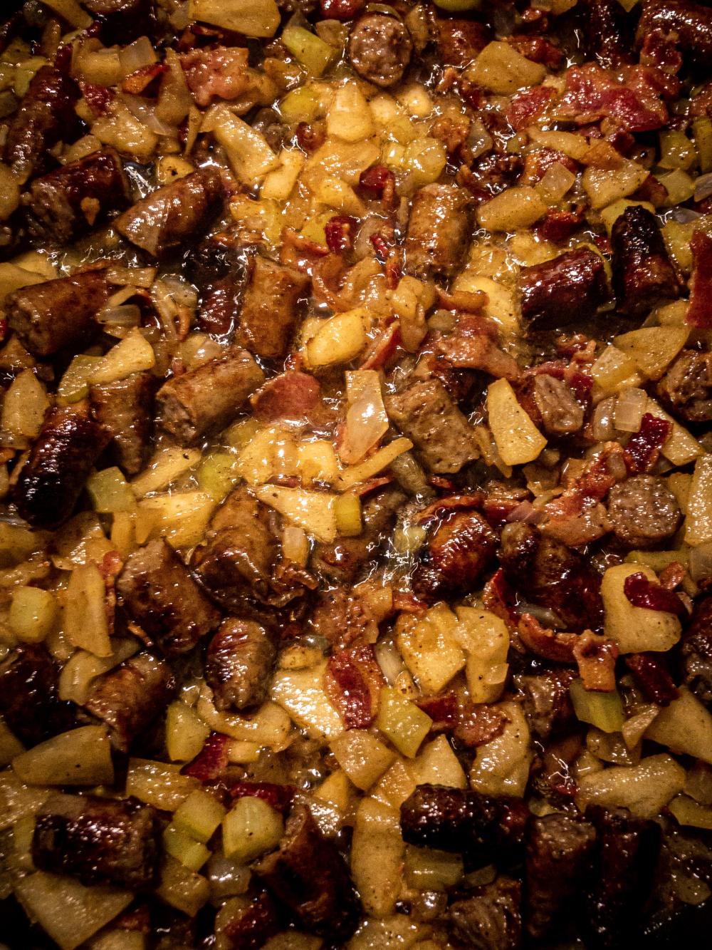 Sausage apple stuffing thanksgiving turkey stuffing recipe