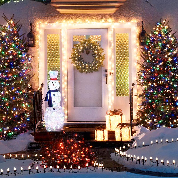 Outdoor Front Stoop Christmas Lights Display