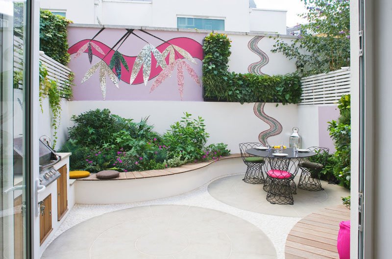 a chic back yard with a small modern pink patio 61942698c6890