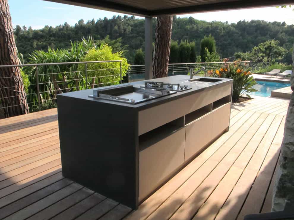 Can you use normal kitchen cabinets outdoors?