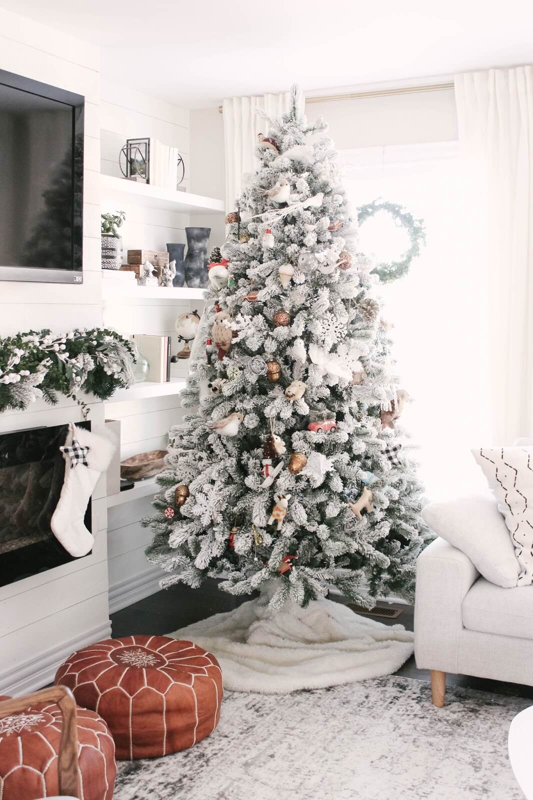 A Neutral White Christmas Tree