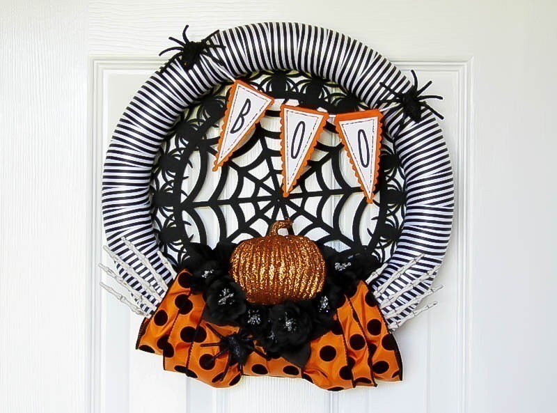 Boo Spooky Halloween Wreath