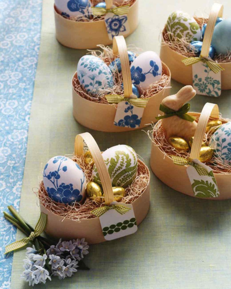 Paper-Napkin Decoupage Eggs